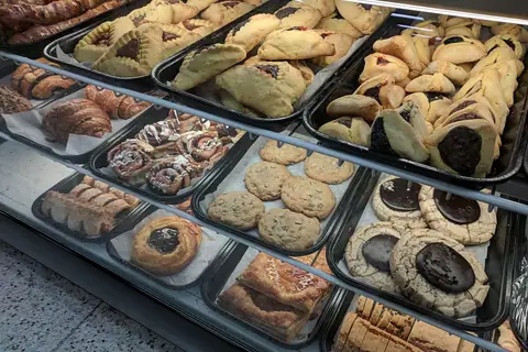 Cake World photo 2